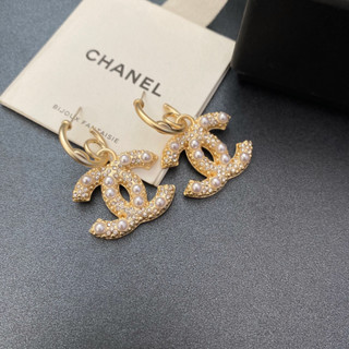Chanel ต่างหู ประดับมุก สีทอง หรูหรา สําหรับผู้หญิง100790