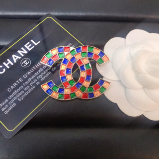 เข็มกลัด Chanel หรูหรา สีพื้น สําหรับผู้หญิง102974