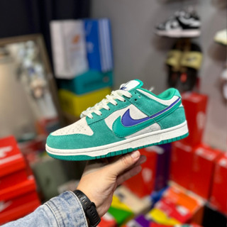 Nk SB Dunk Low top SE 85 UNISEX รองเท้าลําลอง รองเท้าคู่ สไตล์วินเทจ พร้อมตะขอคู่ สีขาว สีเขียว