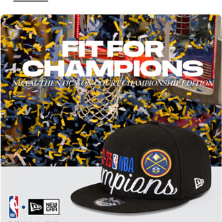 หมวกล็อกเกอร์ Denver Nuggets New Era สีดํา 9FIFTY 2023 NBA Finals Champions สําหรับผู้ชาย