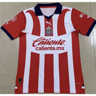 เสื้อกีฬาแขนสั้น ลายทีมชาติฟุตบอล Chivas ชุดเหย้า 23 24 ชุดเหย้า สําหรับผู้ชาย มีสีแดง สีขาว