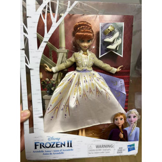 Disney Frozen Arendelle Anna Fashion Doll with Glittery White Travel Dress Inspired by Frozen 2 E6845 Disney Frozen Arendelle Anna ตุ๊กตาแฟชั่น แต่งกลิตเตอร์ สีขาว สําหรับเดินทาง โดย Frozen 2 E6845