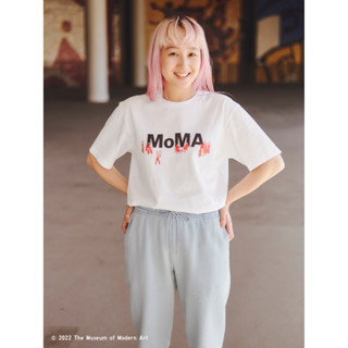 Uniqlo UT เสื้อยืดแขนสั้น พิมพ์ลาย MoMA สําหรับผู้ชาย และผู้หญิง 457179