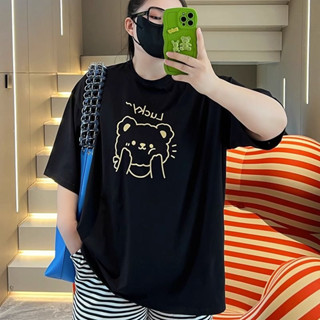 [2XL-6XL] ใหม่ เสื้อยืดคอกลม แขนสั้น พิมพ์ลายตัวอักษร หมีน้อยน่ารัก โอเวอร์ไซซ์ แฟชั่นฤดูร้อน สําหรับผู้หญิง