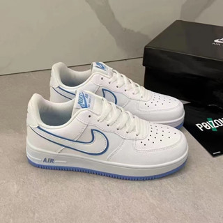 Af1 รองเท้าผ้าใบ หนังไมโครไฟเบอร์ สีขาว สีฟ้า แฟชั่นสําหรับผู้ชาย และผู้หญิง