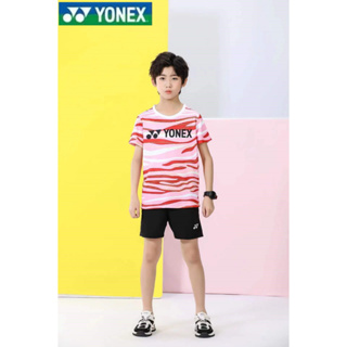 ใหม่ Yonex เสื้อกีฬาแบดมินตัน แขนสั้น ระบายอากาศ แห้งเร็ว สไตล์เกาหลี ดูดซับเหงื่อ ใส่สบาย สําหรับเด็กผู้ชาย และผู้หญิง 2023