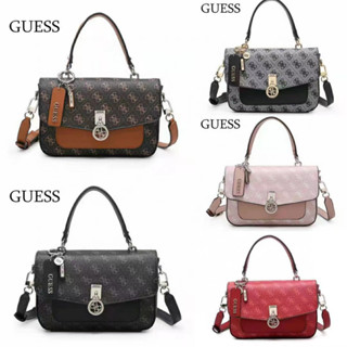 Guess ใหม่ กระเป๋าสะพายไหล่ ทรงซองจดหมาย สายโซ่ พิมพ์ลาย