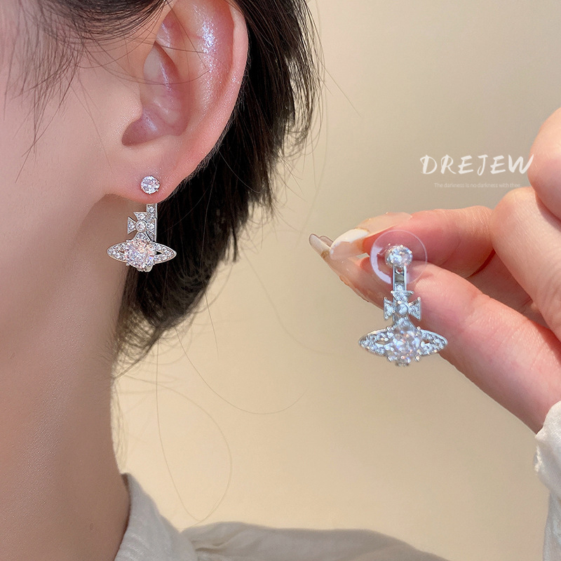 DREJEW ต่างหูเข็มเงิน ประดับเพทาย ดาวเสาร์ ไม้กางเขน