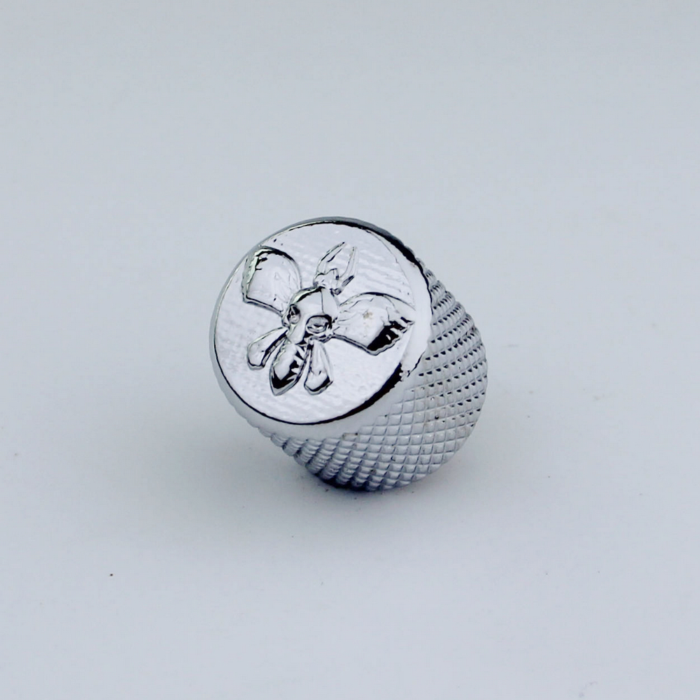 1 ชิ้น Guyker Potentiometer ลูกบิดเส้นผ่านศูนย์กลางภายใน 6 มม.สําหรับกีตาร์ไฟฟ้าหรือเบสอุปกรณ์เสริม