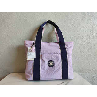 Kipling K28263 กระเป๋าสะพายไหล่ กระเป๋าถือ ขนาดกลาง สีชมพูอ่อน สีม่วง