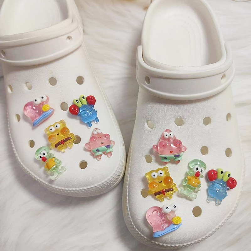 5 ชิ้น / เซต กระดุมขึ้น รองเท้า Charm คริสตัลใส SpongeBob Patrick Star Jibz รองเท้าผู้ชาย ผู้หญิง รองเท้าเรซิ่น หมุด