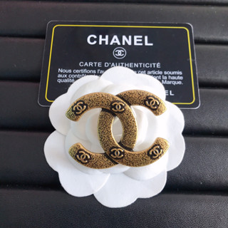 เข็มกลัด Chanel หรูหรา คุณภาพสูง สีบรอนซ์ สีทอง สําหรับผู้หญิง103244