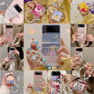 เคสโทรศัพท์มือถือแบบแข็ง พับได้ กันกระแทก ลายการ์ตูนหมีพูห์ สตรอเบอร์รี่ พร้อมจี้ และสร้อยข้อมือ สําหรับ Samsung Galaxy Z Flip 3 Z Flip 4