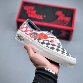 Stranger Things x Vans ของแท้ Stranger Things Co branded Checker สีแดง สีดํา