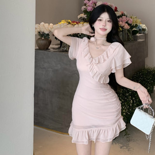 ชุดเดรสสั้น คอวี เอวสูง เข้ารูป แต่งระบาย สีชมพูหวาน สไตล์เกาหลี สําหรับสตรี