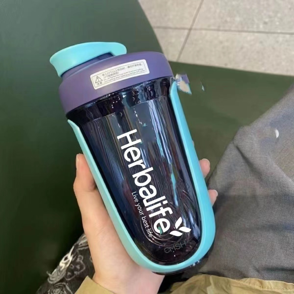 680ml Shaker ขวดพลาสติก Whisk Ball BPA ฟรีพลาสติกโปรตีน Shakes Leakproof สําหรับผงออกกําลังกาย Gym Sport