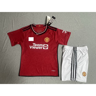 เสื้อกีฬาแขนสั้น ลายทีมชาติฟุตบอล MU 2023 24 ชุดเหย้า และกางเกงขาสั้น สําหรับเด็ก