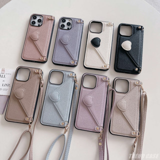 เคสโทรศัพท์มือถือหนัง ลายหัวใจ พร้อมสายคล้อง และช่องใส่บัตร สําหรับ iPhone 11 13pro 11pro 12pro 14 14pro max