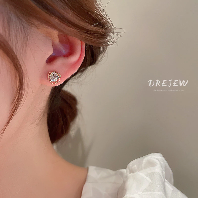 DREJEW ต่างหูเข็มเงิน เพทายดอกไม้ เล็ก สไตล์เกาหลี thumbnail 9