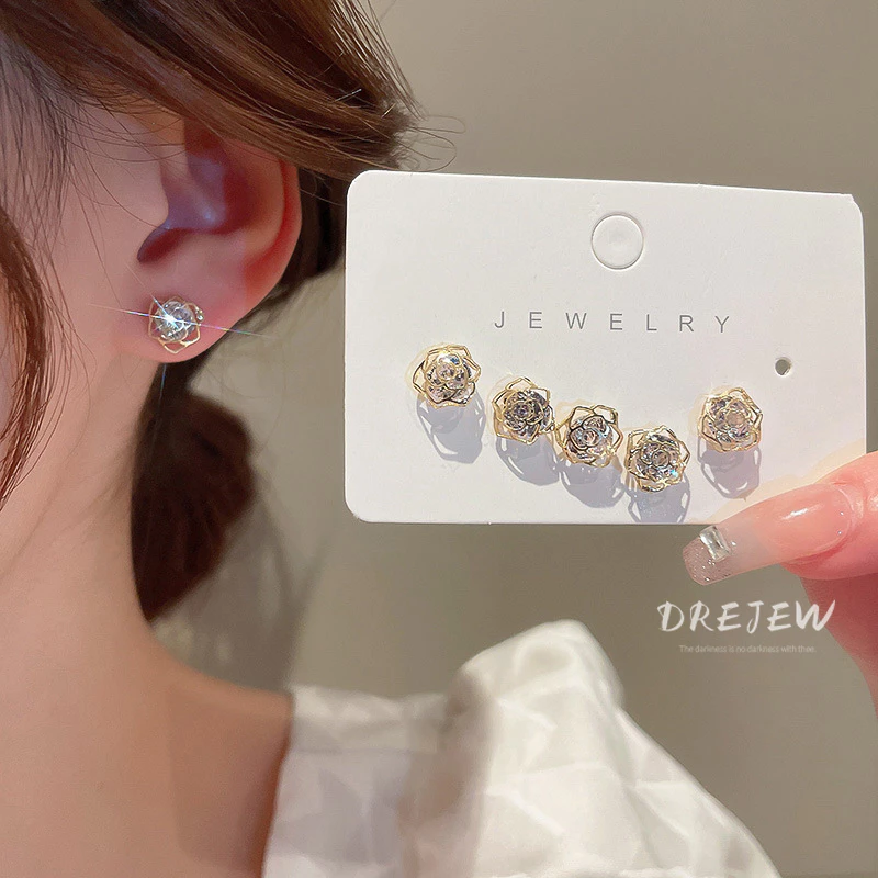 DREJEW ต่างหูเข็มเงิน เพทายดอกไม้ เล็ก สไตล์เกาหลี
