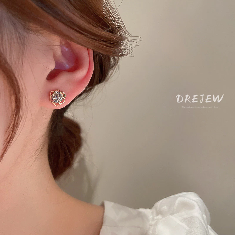 DREJEW ต่างหูเข็มเงิน เพทายดอกไม้ เล็ก สไตล์เกาหลี thumbnail 7