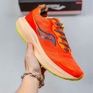 Saucony TRIUMPH 19 รองเท้ากีฬา รองเท้าวิ่งลําลอง ดูดซับแรงกระแทก สําหรับผู้ชาย และผู้หญิง