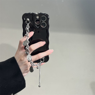 เคสโทรศัพท์มือถือ กันกระแทก พร้อมสายโซ่โลหะ สีดํา สําหรับ iPhone 14 13 12 Pro Max i11