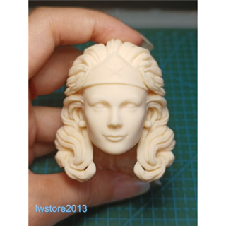 โมเดลฟิกเกอร์ 1:6 Wonder Woman Lynda Carter Head Sculpt ขนาด 12 นิ้ว ของเล่นสําหรับผู้หญิง