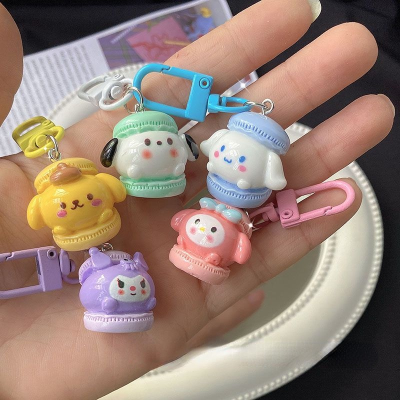 พวงกุญแจ จี้การ์ตูน Sanrio Melody Kuromi Macaron Pacha Dog Cinnamon Dog น่ารัก เหมาะกับของขวัญแฟนสาว สําหรับแฟนสาว