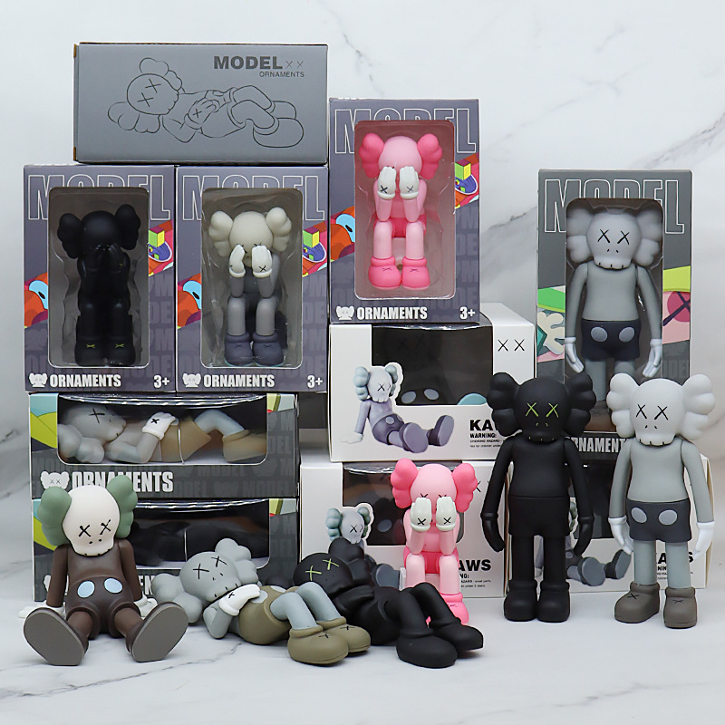 25 สไตล์ KAWS อะนิเมะรูป XX Eyes Lying Posture PVC Action Figures ของเล่นตุ๊กตาตกแต่งรถสําหรับห้อง Limited Edition ของขวัญวันเกิดสําหรับเพื่อน