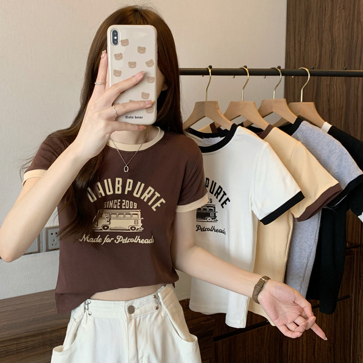 【WJZ】เสื้อยืดแขนสั้นผู้หญิงคอกลมทันสมัยพร้อมตัวอักษรพิมพ์ลายสีตัดกัน【9957】