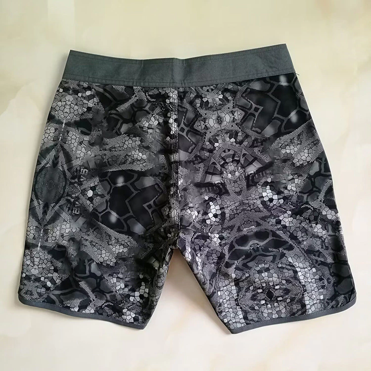Quiksilver กางเกงขาสั้นผู้ชาย 4 ทาง ยืดหยุ่น กันน้ำ แห้งเร็ว thumbnail 3