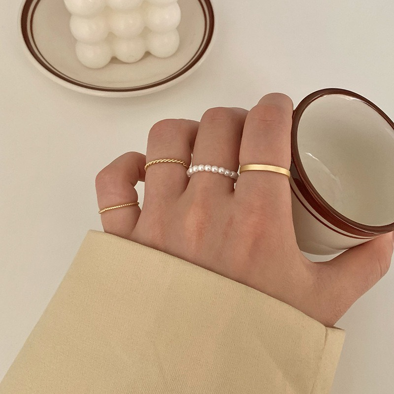 สี่ชิ้นแฟชั่นระดับไฮเอนด์ผู้หญิงแหวนมุกด้าน