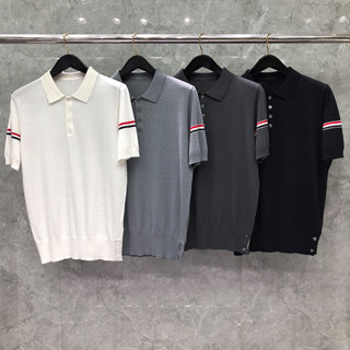 Tb เสื้อโปโลแขนสั้นลําลอง ผ้าถัก สีแดง สีขาว สีฟ้า สไตล์สตรีท เหมาะกับฤดูร้อน สําหรับผู้ชาย และผู้หญิง MY0150
