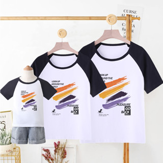 &lt;family T shirt&gt; เสื้อเชิ้ตครอบครัว ผ้าฝ้าย ลายการ์ตูนเส้นสีน้ํา ทรงหลวม สําหรับเด็กผู้ชาย และผู้หญิง 2316