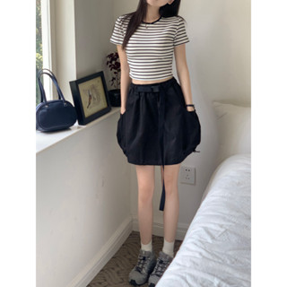 Fashionable retro loose fitting skirt for womens clothing with a slim and casual A-line work dress