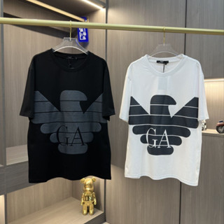 ของแท้ เสื้อยืดแขนสั้น ลาย Copy Armani Europe and the United States หรูหรา คุณภาพสูง แฟชั่นฤดูร้อน สําหรับผู้ชาย และผู้หญิง 2023