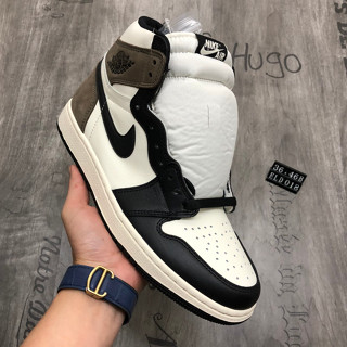 รองเท้ากีฬา รองเท้าบาสเก็ตบอล AJ1 "Dark Mocha" Mocha ขนาดเล็ก  555088-105