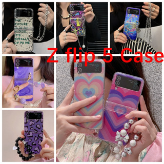 เคสโทรศัพท์มือถือ ไล่โทนสีรุ้ง พร้อมสายคล้องมือ ประดับไข่มุก สําหรับ Samsung Galaxy Z Flip 5 Z-Flip5 Z Flip-5