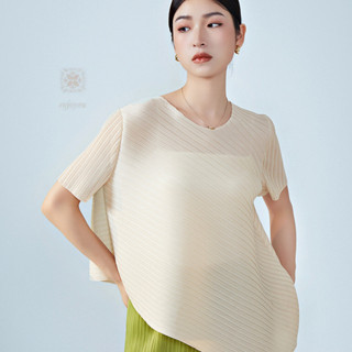 [enjoysea] Issey Miyake เสื้อยืดแขนสั้น คอกลม ทรงหลวม แต่งจับจีบ ทรงพิเศษ สีพื้น สําหรับผู้หญิง