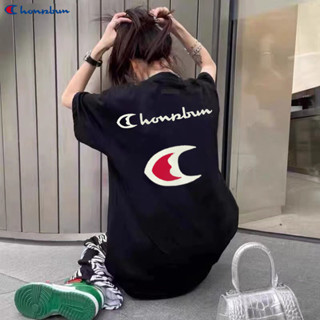 Champion ใหม่ เสื้อยืดลําลอง ผ้าฝ้าย แขนสั้น พิมพ์ลาย ทรงหลวม แฟชั่นคู่รัก สําหรับสตรี