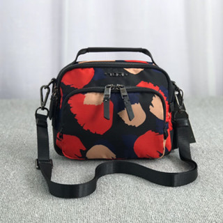 ใหม่ TAS TUMI ของแท้ 100% Tuming 196308 Voyageur series กระเป๋าสะพายข้างแฟชั่น กันน้ํา น้ําหนักเบา เรียบง่าย และสง่างาม