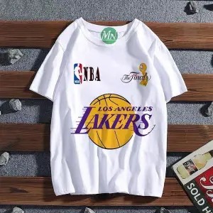 เสื้อยืดแขนสั้น พิมพ์ลายโลโก้ Lakers Basketball Co ระบายอากาศได้ดี ดูดซับเหงื่อ แห้งเร็ว แฟชั่นฤดูร้อน สําหรับผู้ชาย