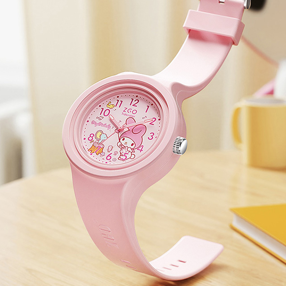 Sanrio นาฬิกาข้อมือควอตซ์แฟชั่น สายซิลิโคนนิ่ม หน้าปัดสี่เหลี่ยม ลาย Hello Kitty Kuromi Melody คุณภาพสูง ให้เป็นของขวัญได้ สําหรับนักเรียน