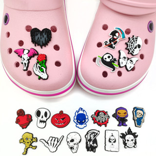 Jibbitz Crocs รองเท้าแตะ ลายการ์ตูนกะโหลกฮาโลวีน ของขวัญสําหรับเด็กผู้ชาย