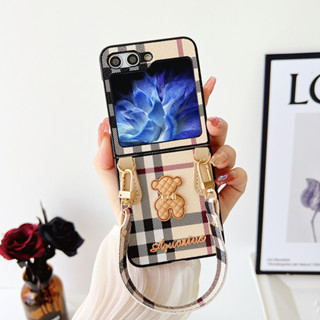 เคสโทรศัพท์มือถือ กันกระแทก ลายหมี Burberry สําหรับ Samsung Galaxy Z Flip 5 4 3 ZFlip5 ZFlip4 ZFlip3 Flip5 Flip4 Flip3