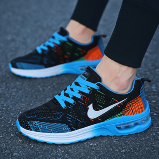 รองเท้าผ้าใบ Flyknit น้ําหนักเบา ระบายอากาศ สวมใส่สบาย เหมาะกับเล่นกีฬา สําหรับผู้ชาย และผู้หญิง