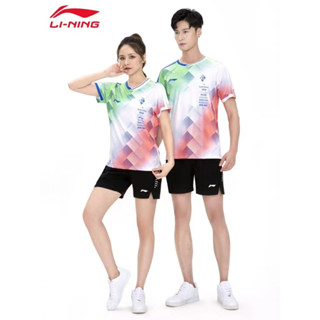 LI NING เสื้อกีฬาแบดมินตัน แขนสั้น ผ้าเจอร์ซีย์ ดูดซับความชื้น แบบมืออาชีพ สําหรับผู้ชาย และผู้หญิง 2023