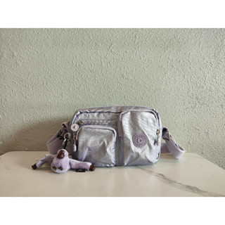 Kipling k16938 ใหม่ กระเป๋าสะพายไหล่ เมสเซนเจอร์ โลหะ สีม่วง มีหลายช่อง