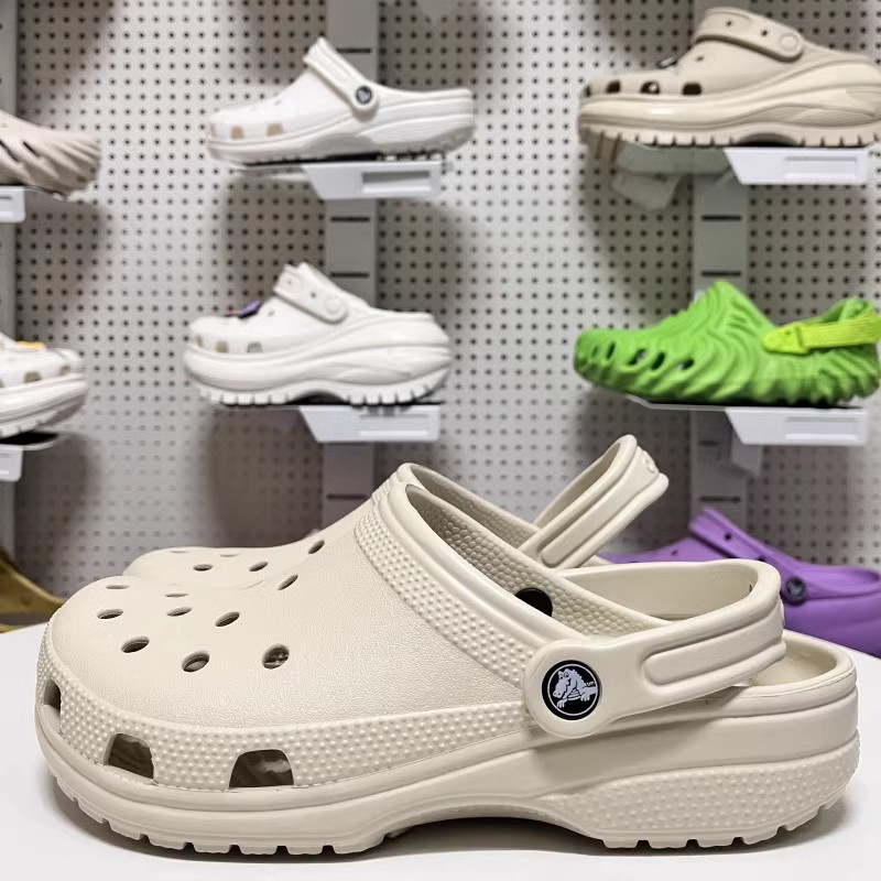 Crocs ของแท้ 100% รองเท้าแตะชายหาด น้ําหนักเบา ใส่สบาย สําหรับเดินทาง#10001